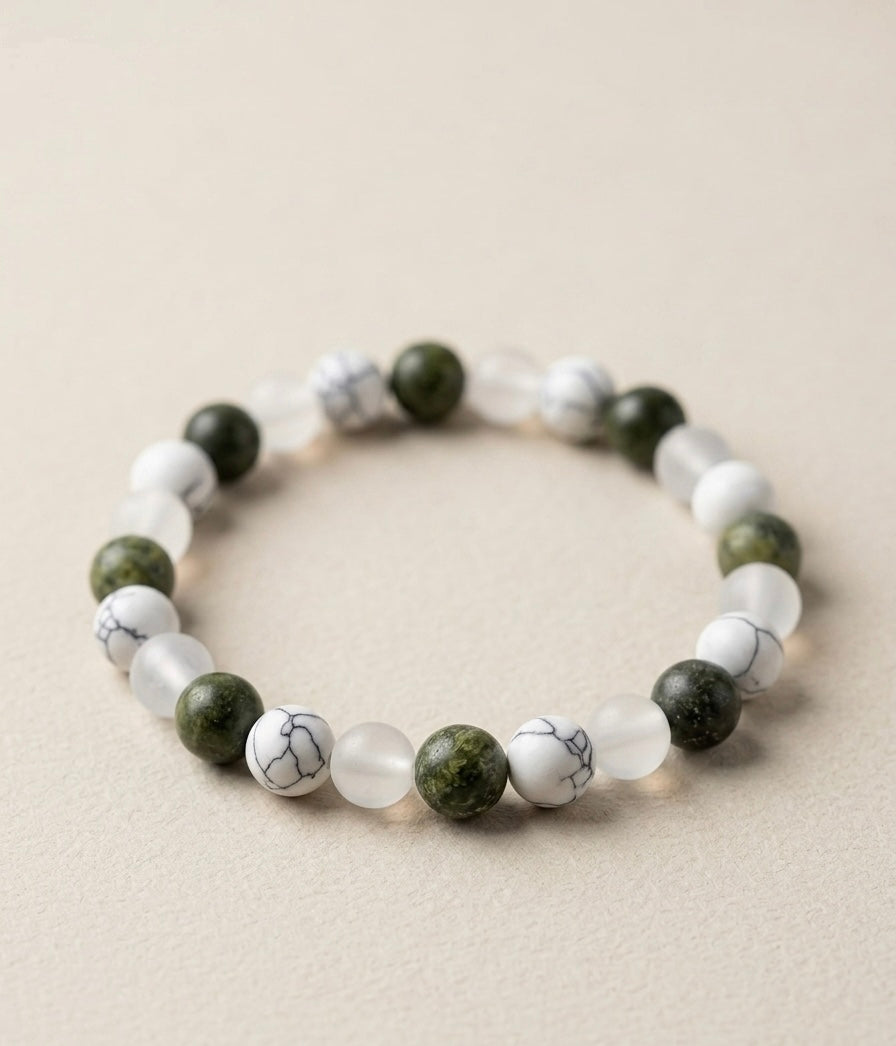 Bracelet "Harmonie Zen" en Howlite, Jaspe Vert et Quartz Dépoli