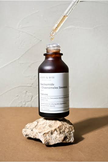 MARY & MAY – Niacinamide + Chaenomeles Sinensis Serum
