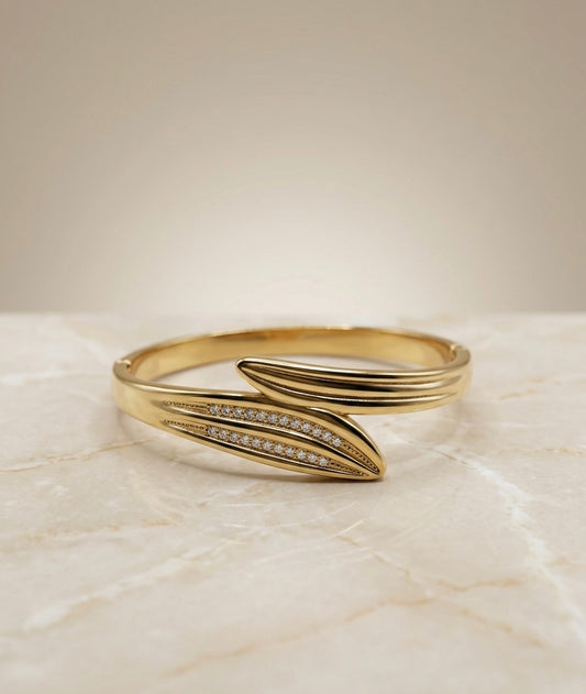 Bracelet Jonc "Séléné" – Feuillage Croisé en Acier 316L & Cristaux