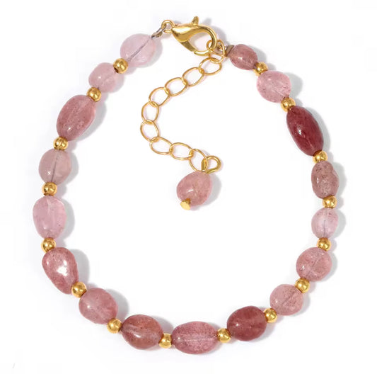 Bracelet "Éclat Rosé" en Quartz Fraise (Pierres Roulées et Détails Dorés)