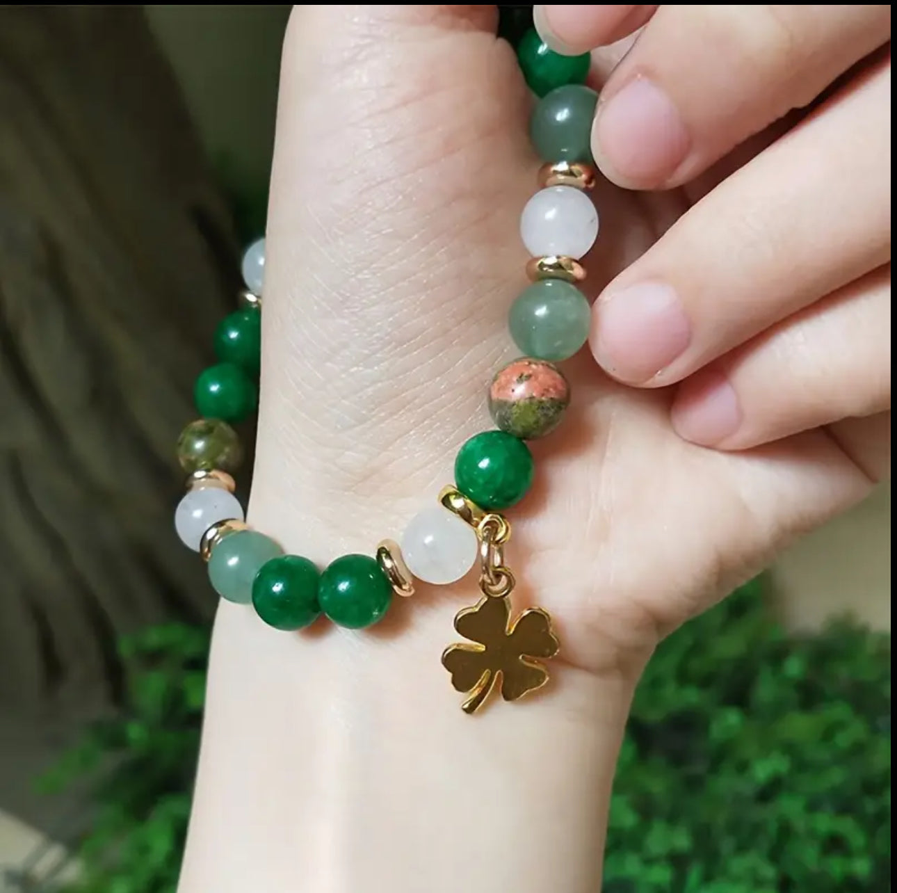 Bracelet Porte-Bonheur en Jade Vert, Quartz Rose et Jaspe Mookaïte avec Trèfle Doré