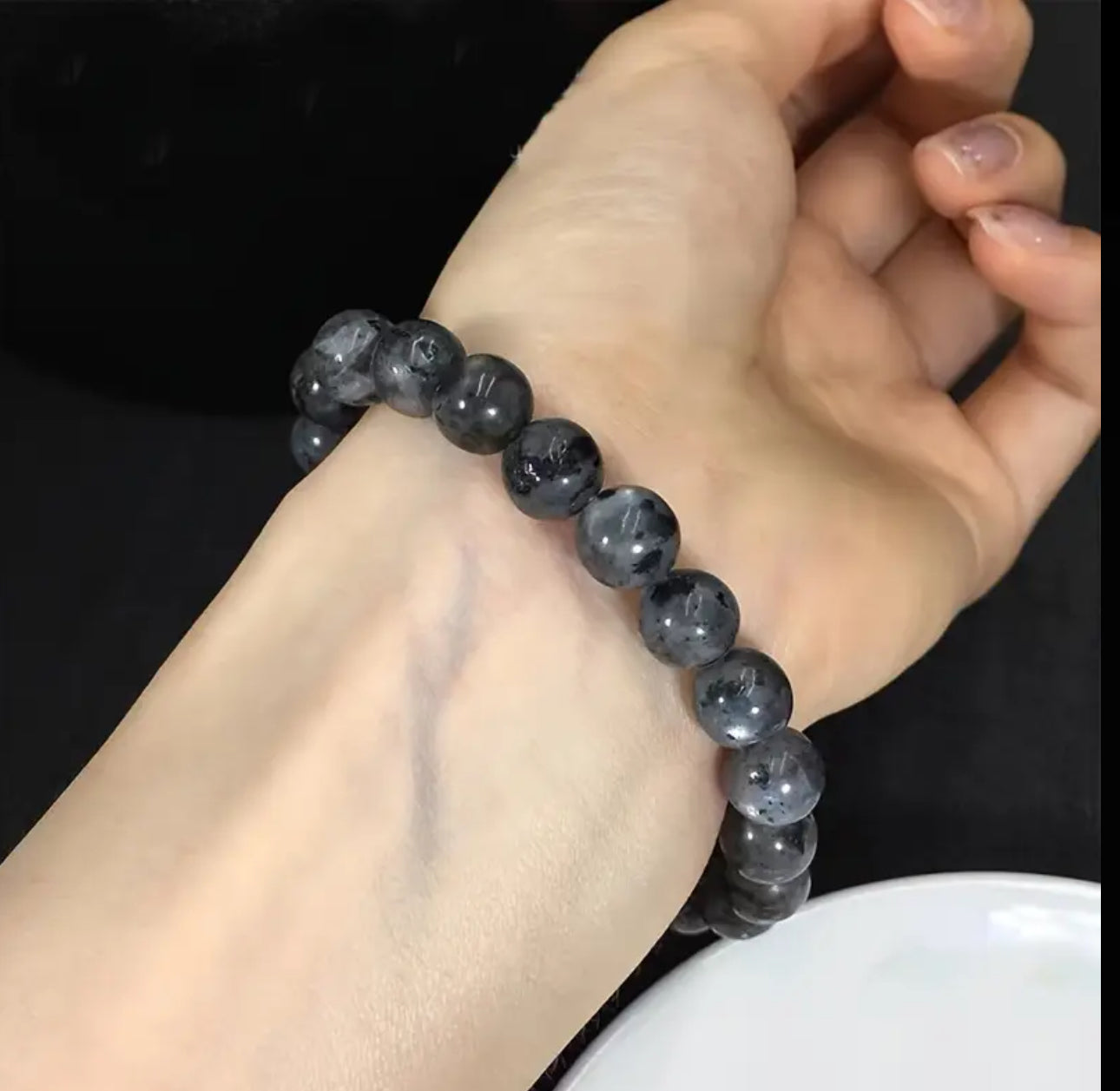 Bracelet en Larvikite – Protection et Ancrage
