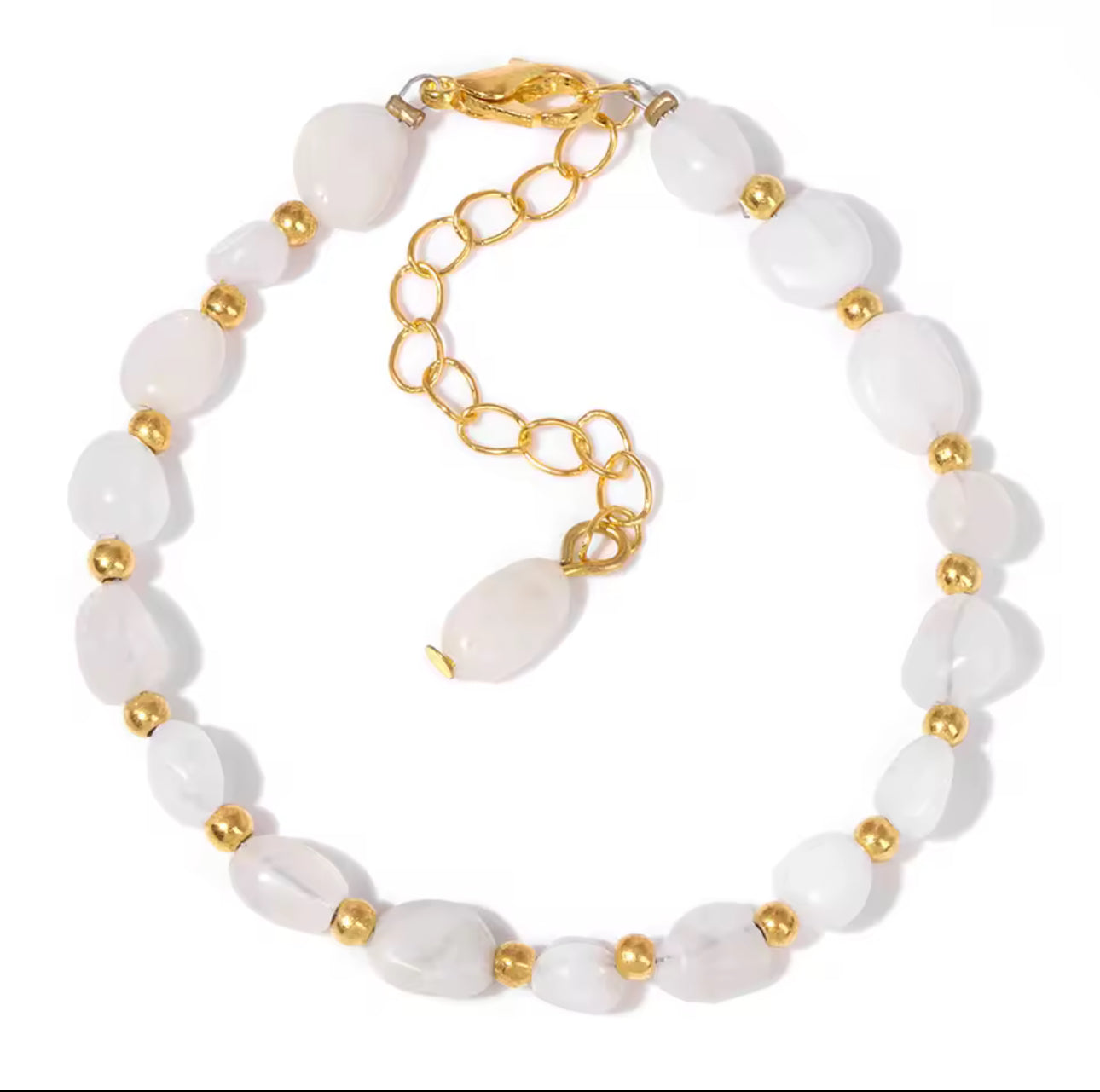 Bracelet "Éclat Lunaire" en Pierre de Lune (Pierres Roulées et Détails Dorés)