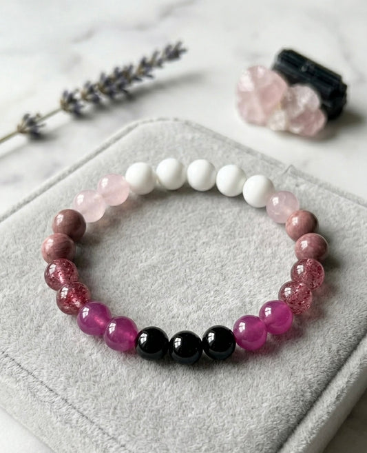 Bracelet “Love Spell” – Quartz Rose, Rhodonite, Granat et Aoonstone – Manifestation de l’Amour et de l’Attraction